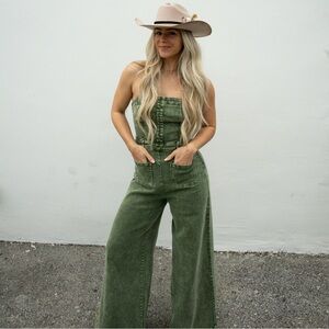 Boutique strapless romper